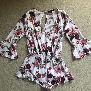 Floral ruffled romper w/ bell sleeves